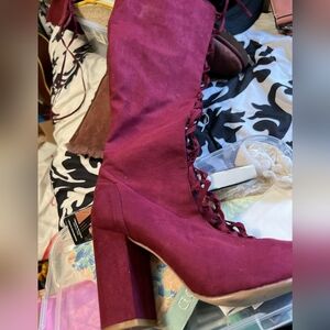 Knee lace up boots Burgundy